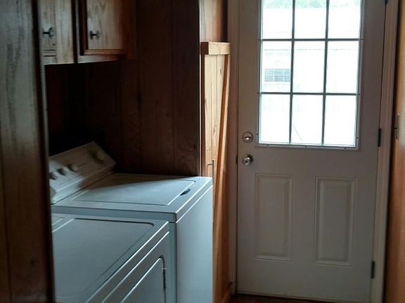 5th image of 9532 Meadow Dr