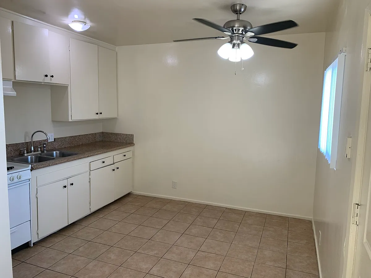 Building Photo - 15192 Jackson St #12