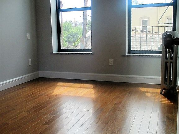 2nd image of 2255 41st St APT 2