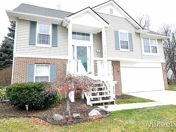 3rd image of 1389 Glenview Dr