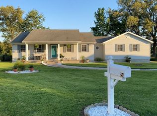24 Cherry Tree Pl, Harrisburg, IL 62946