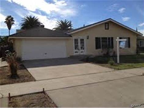 FRONT VIEW OF HOUSE