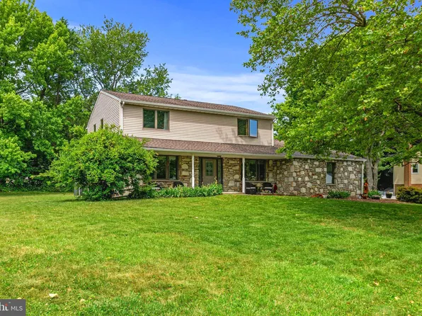 1011 Milkweed Rd, Huntingdon Valley, PA 19006