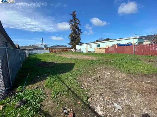 535 Douglas Ave, Oakland, CA 94603