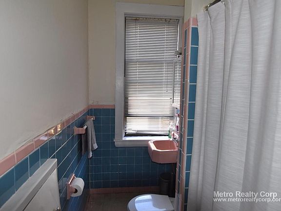 4th image of 146 Babcock St #38A