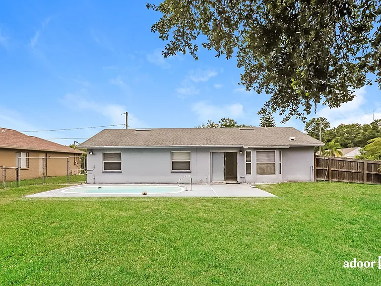 2210 N Warnell St — Photo 15