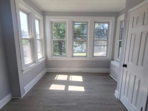 4th image of 903 S 20th St Floor 1