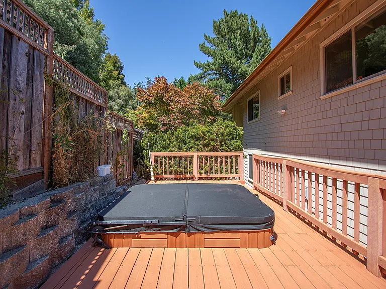 120 Misty Ct — Photo 44