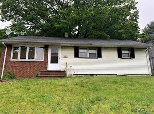 20 Louis St, Parlin, NJ 08859