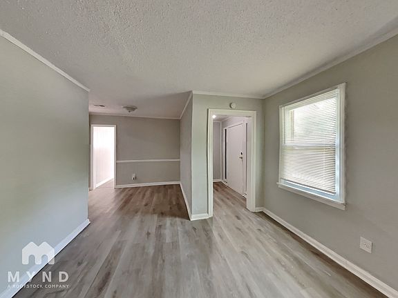 3rd image of 4520 Dunn Ave