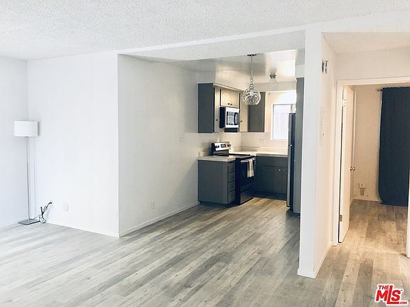 2nd image of 540 W Queen St APT 2