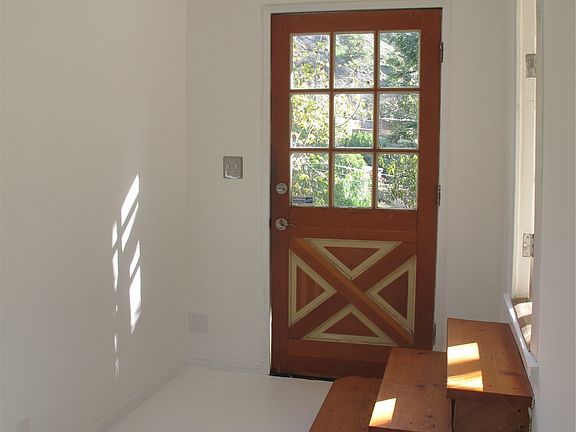 4th image of 1541 N Beverly Glen Blvd