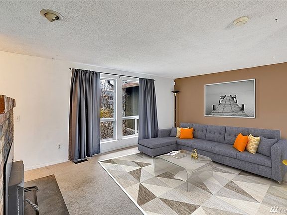 4th image of 15901 68th Avenue Ct E