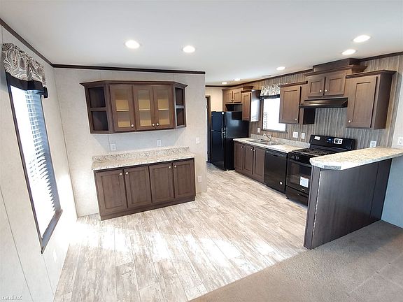 3rd image of 23 Apple Ln
