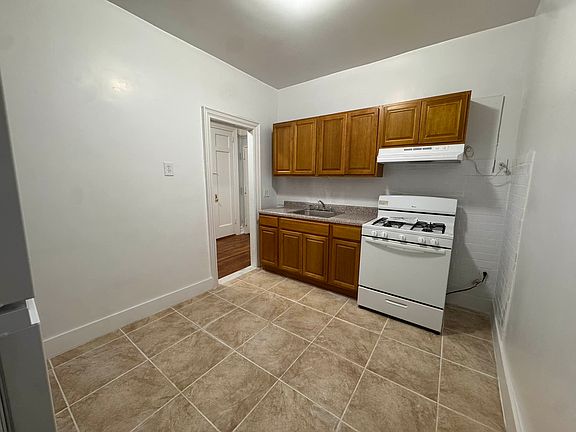 4th image of 97 Euclid Ave Floor 2