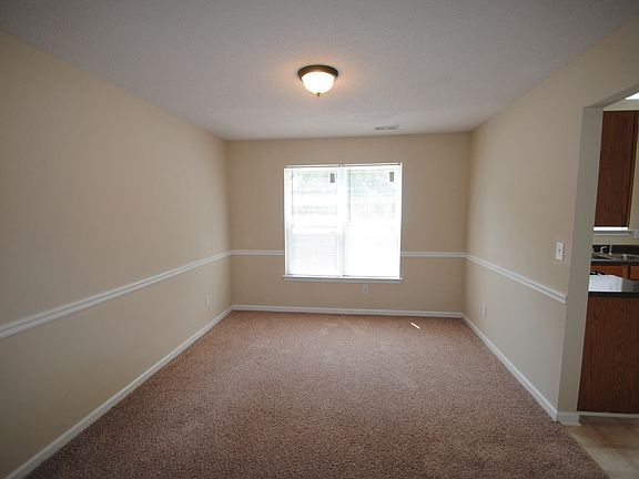 3rd image of 433 Peterson Dr