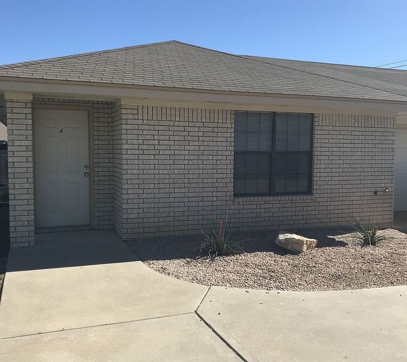 1st image of 906A McDaniel Cir