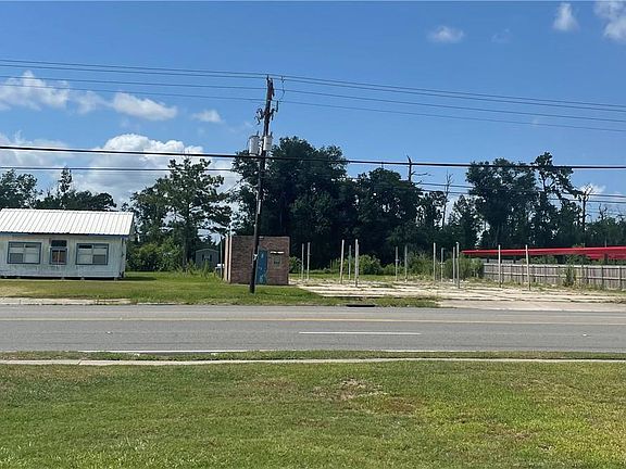 2nd image of 627 Sam Houston Jones Pkwy