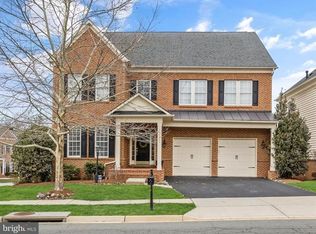 18979 Kipheart Dr, Leesburg, VA 20176