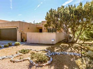 302 La Mancha Ct, Santa Fe, NM 87501