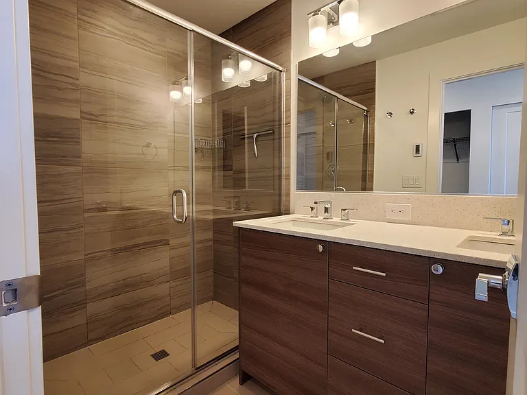 7433 4th Ave NE #1 — Photo 16
