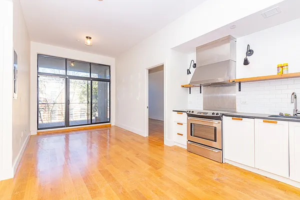 Rented by MySpaceNYC | media 33