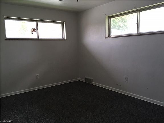 5th image of 117 Linmar Ave