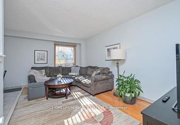 5th image of 121 Falconer Dr #27