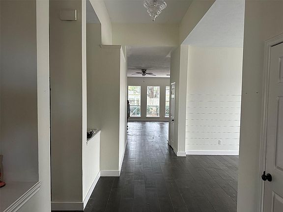 2nd image of 22411 Coral Chase Ct