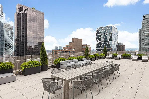 インターステラ 217 West 57th Street #36D in Midtown, Manhattan | StreetEasy