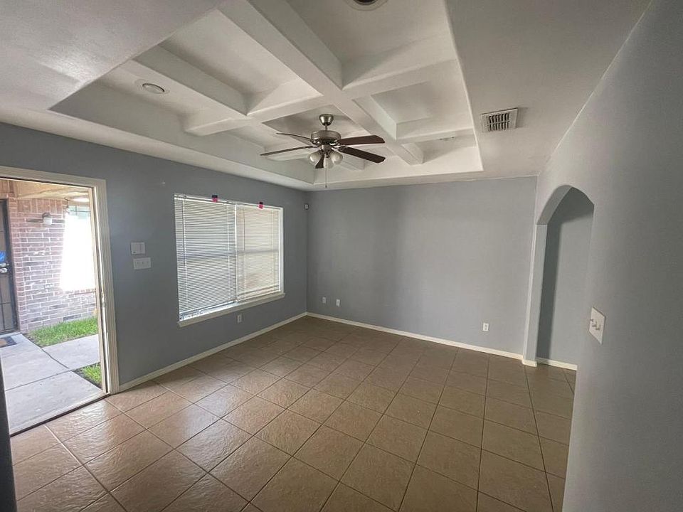1st image of 803 W Emerald Dr APT C