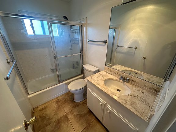 4th image of 1036 Del Mar Ave