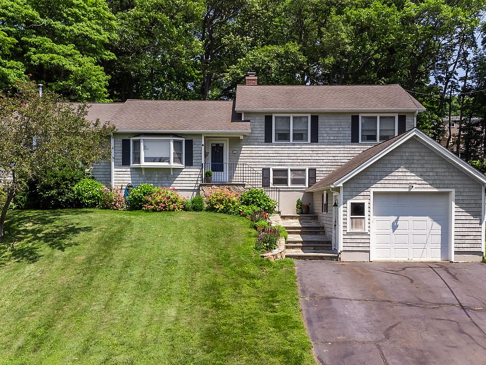 1st image of 31 Wildwood Drive