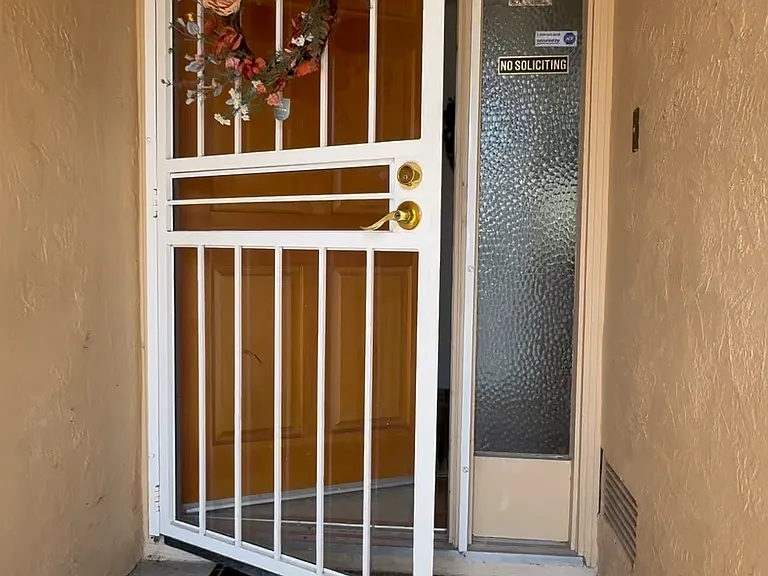 3078 Birmingham Dr — Photo 2