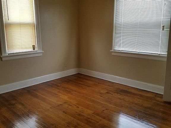 5th image of 3404 Wellington St