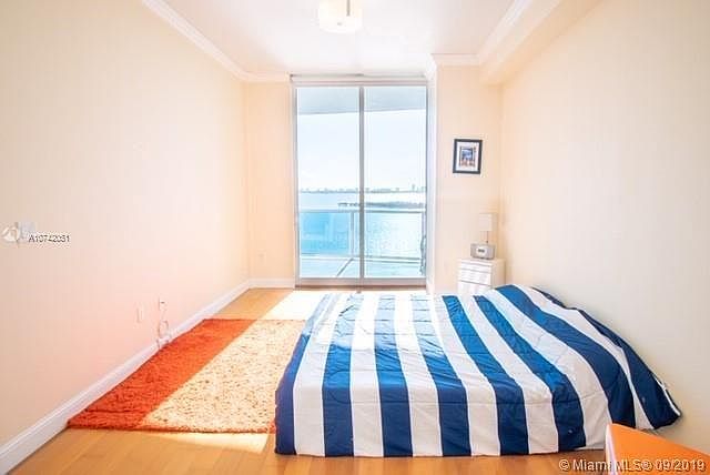 1st image of 725 NE 22nd St APT 11B