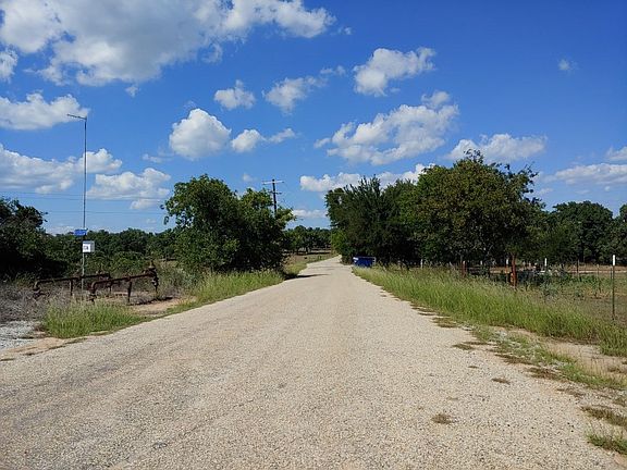 5th image of 444 County Road 1774