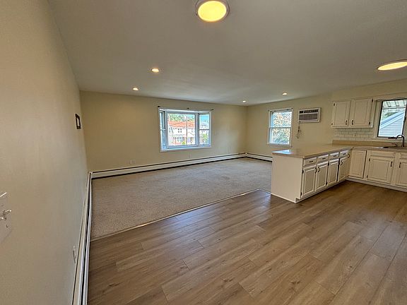 3rd image of 219 Goldenrod Ave Unit 2