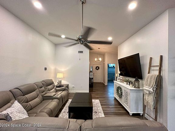 5th image of 2555 Saint Anthonys St