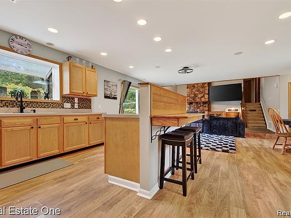4th image of 11201 Horton Rd