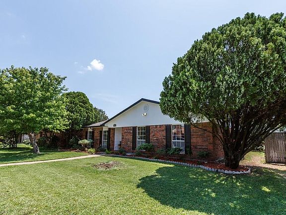 3rd image of 2814 High Plateau Dr