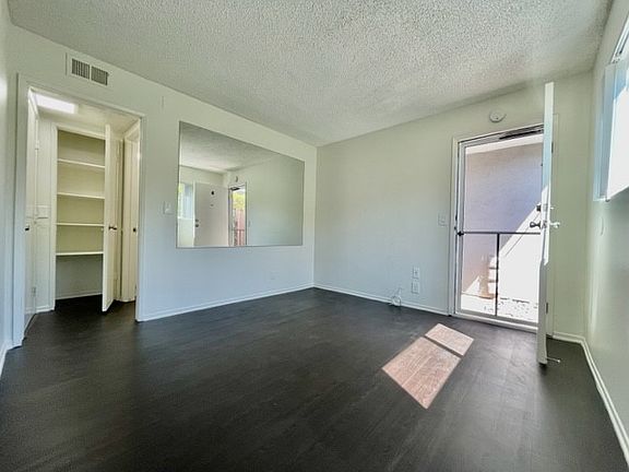 4th image of 2025 Laurie Ln #1