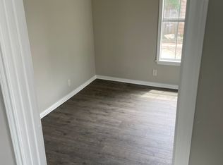 600 W Main St, Baytown, TX 77520