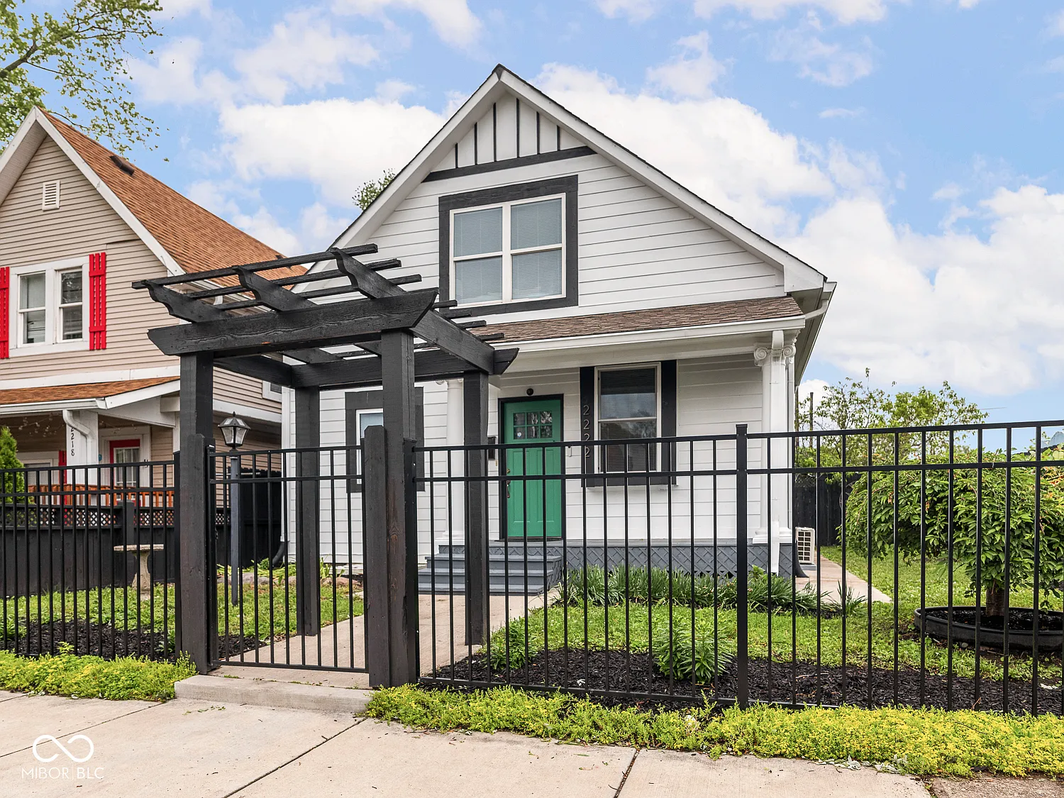 2222 Pleasant St photo 1