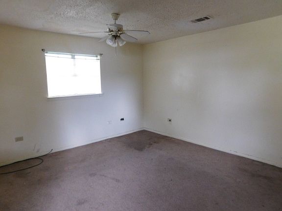 2nd image of 104 Crozier Dr