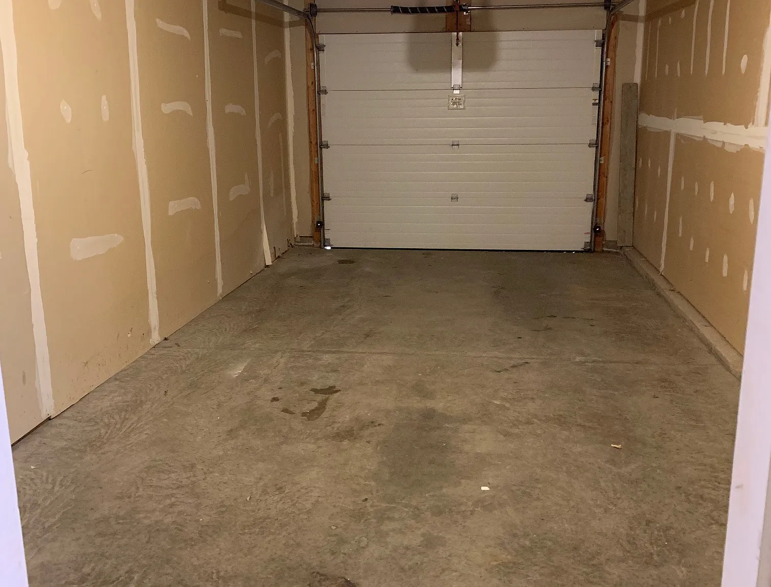 Arianna Townhomes — Photo 4