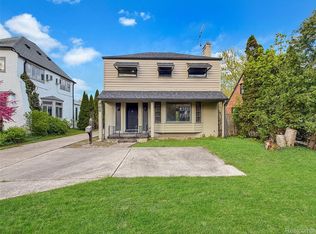 768 Washington Rd, Grosse Pointe, MI 48230