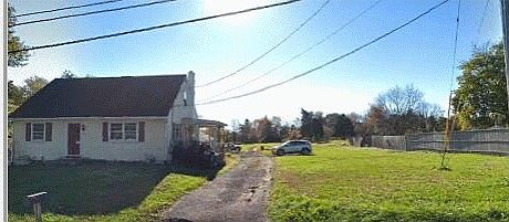 3rd image of 4500 Skippack Pike