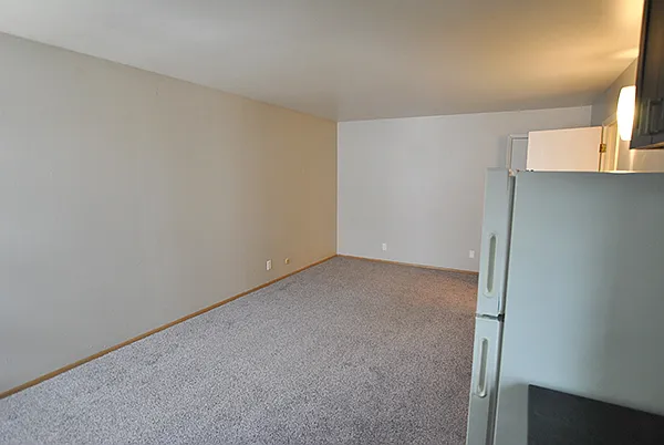 1040 E. Knapp St. — Photo 19