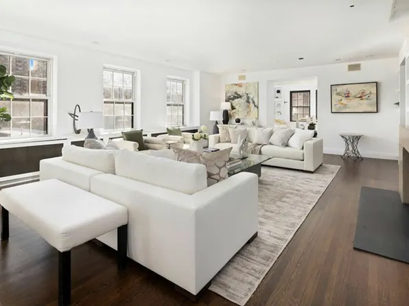 133 East 64th Street image 2 of 13